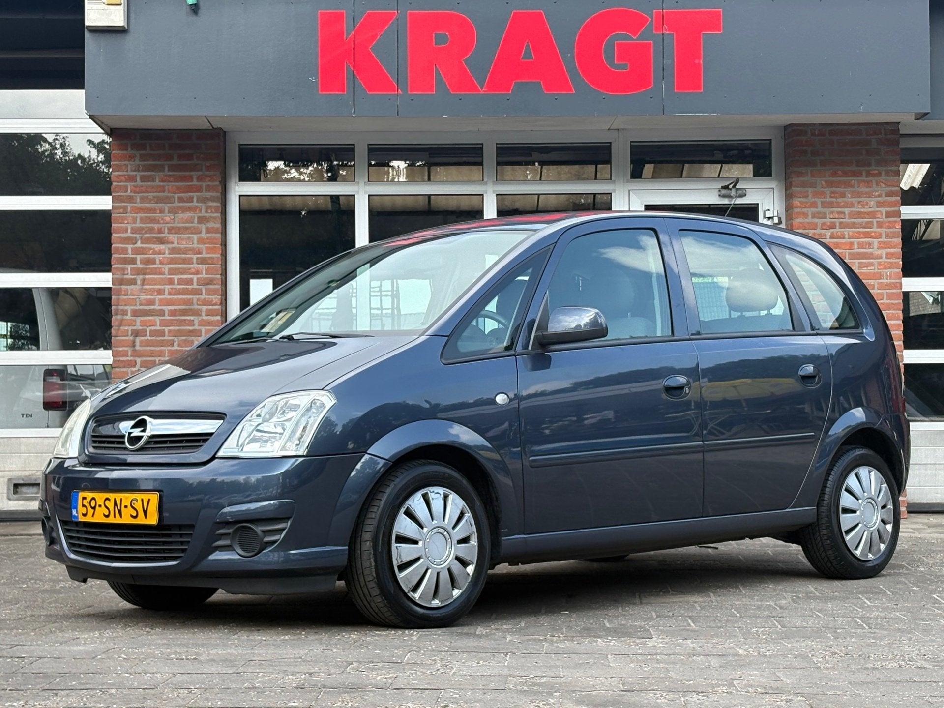 Opel Meriva Enjoy 1.8-16V 125 pk - AUTOMAAT - hoge instap -, Zwart, 4 cilinders, 1796 cc, Origineel Nederlands