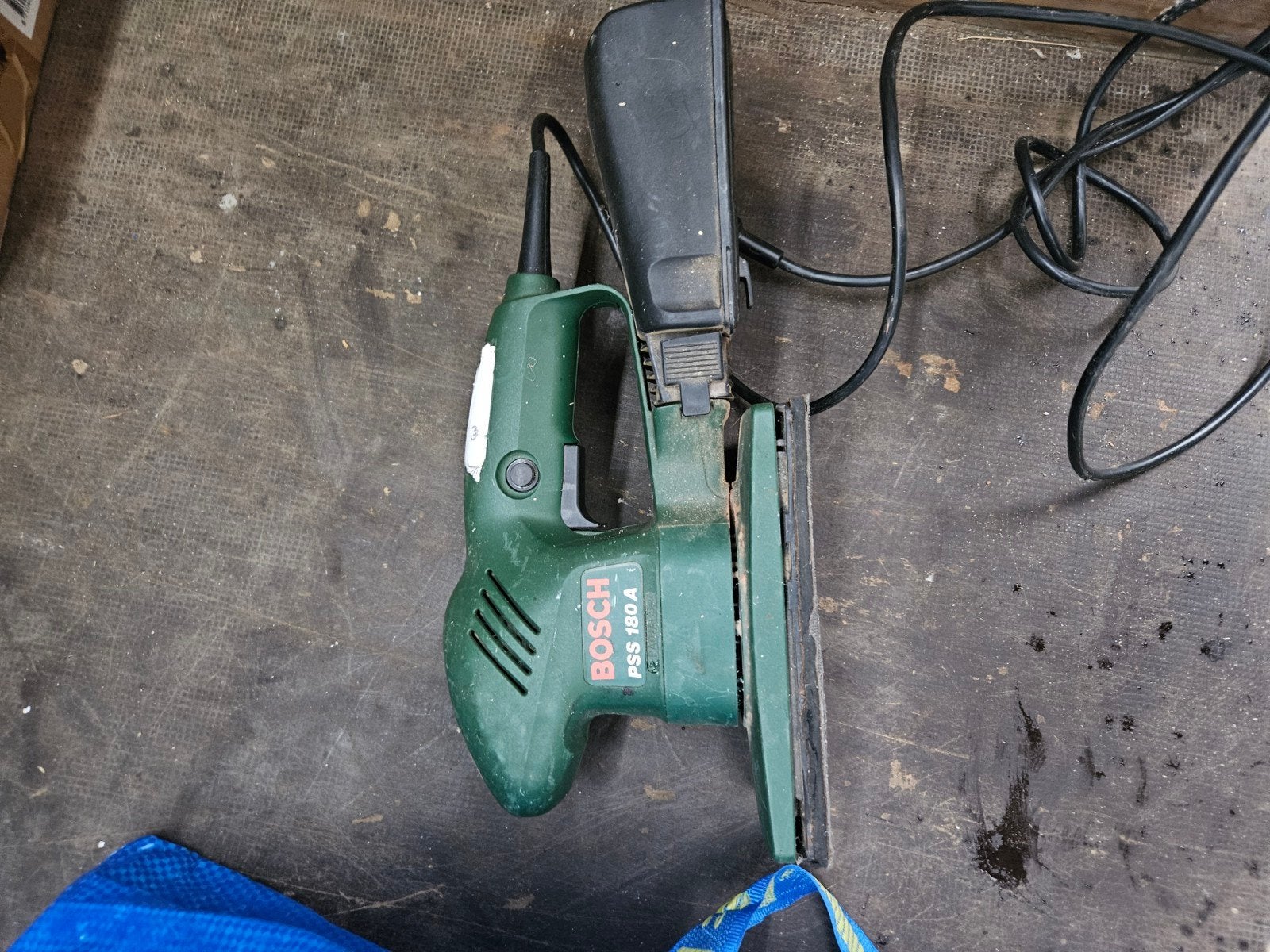 Bosch vlak schuurmachine, Doe-het-zelf en Verbouw, Ophalen of Verzenden, Gebruikt, Minder dan 600 watt, Vlakschuurmachine
