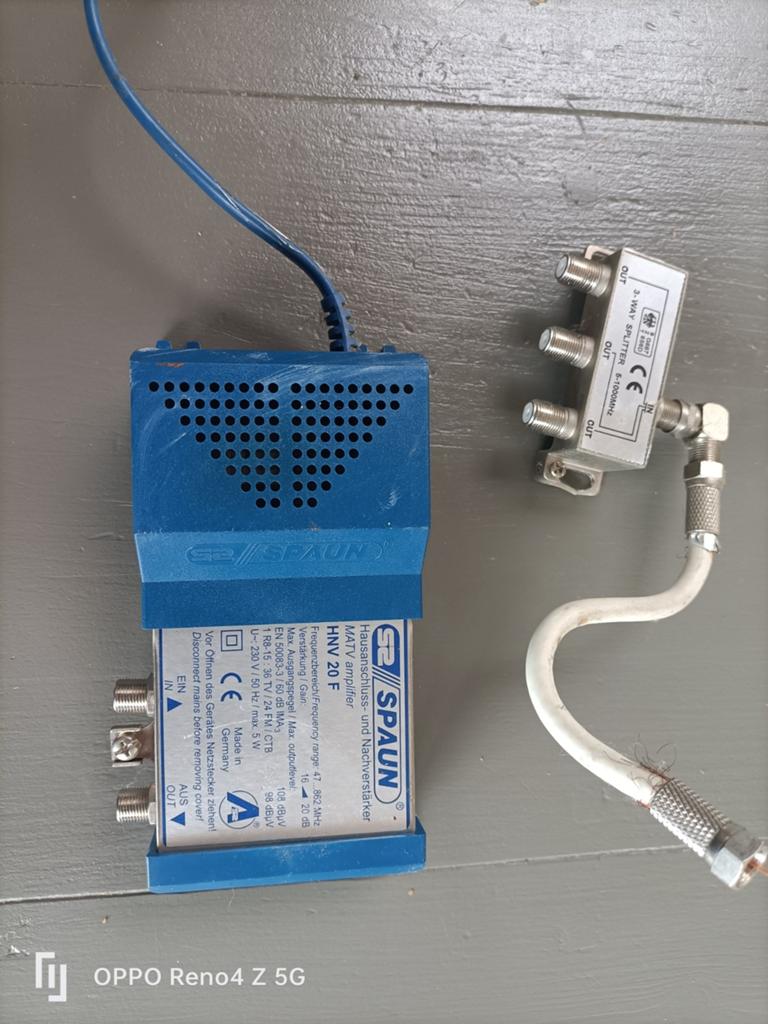 Spaun HNV 20 F MATV versterker met 3-weg splitter, Ophalen of Verzenden, Gebruikt, Minder dan 2 meter, Tv-kabel