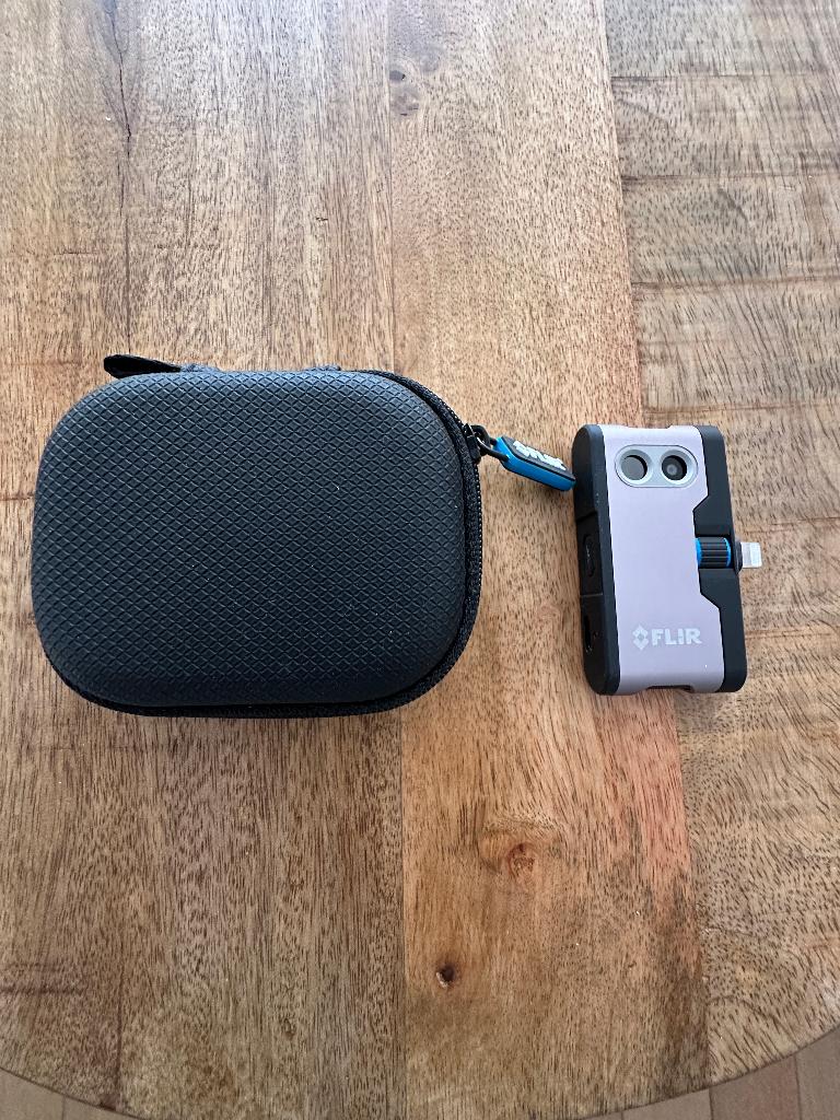 FLIR ONE Warmtebeeldcamera voor iPhone (Lightning), Ophalen of Verzenden, Zo goed als nieuw, Overige Merken, Geen optische zoom