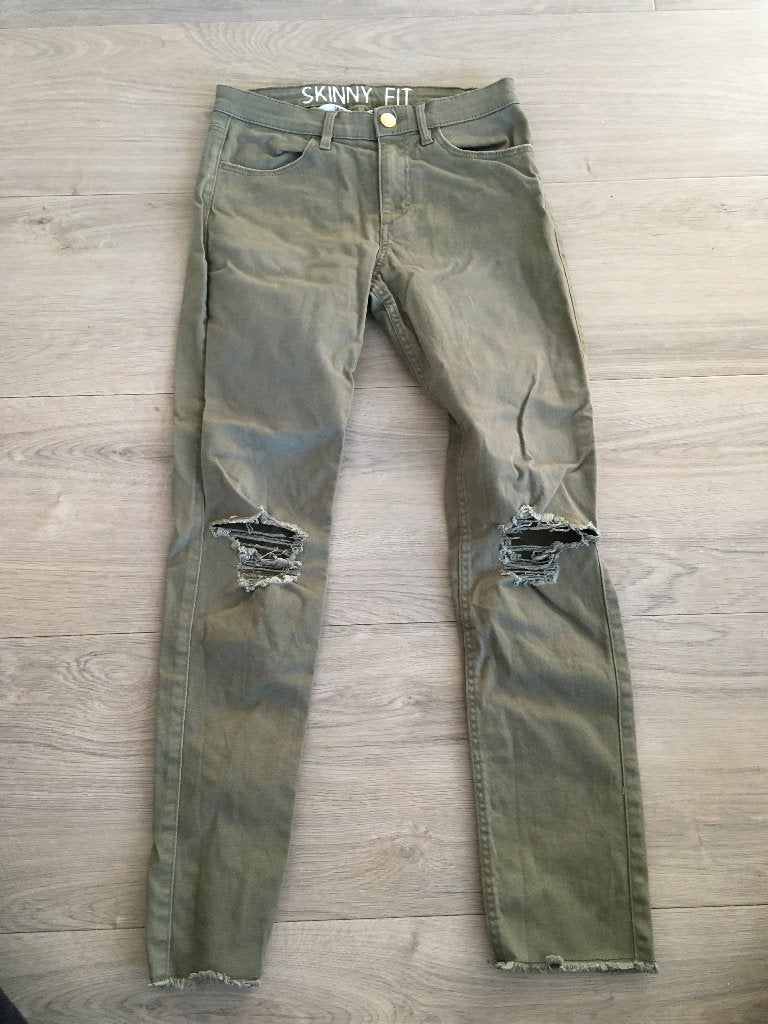 H&M destroyed skinny jeans broek groen nieuwstaat mt 152 DF, Kinderen en Baby's, Kinderkleding | Maat 152, Broek, Meisje, H&M