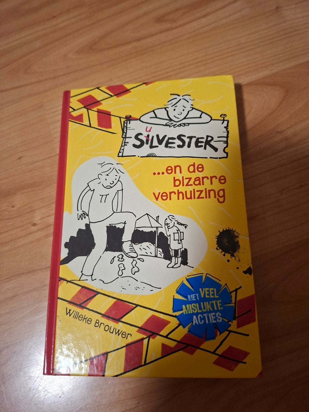 U Silvester en de bizarre verhuizing - Willeke Brouwer, Ophalen of Verzenden, Gelezen, Willeke Brouwer, Fictie