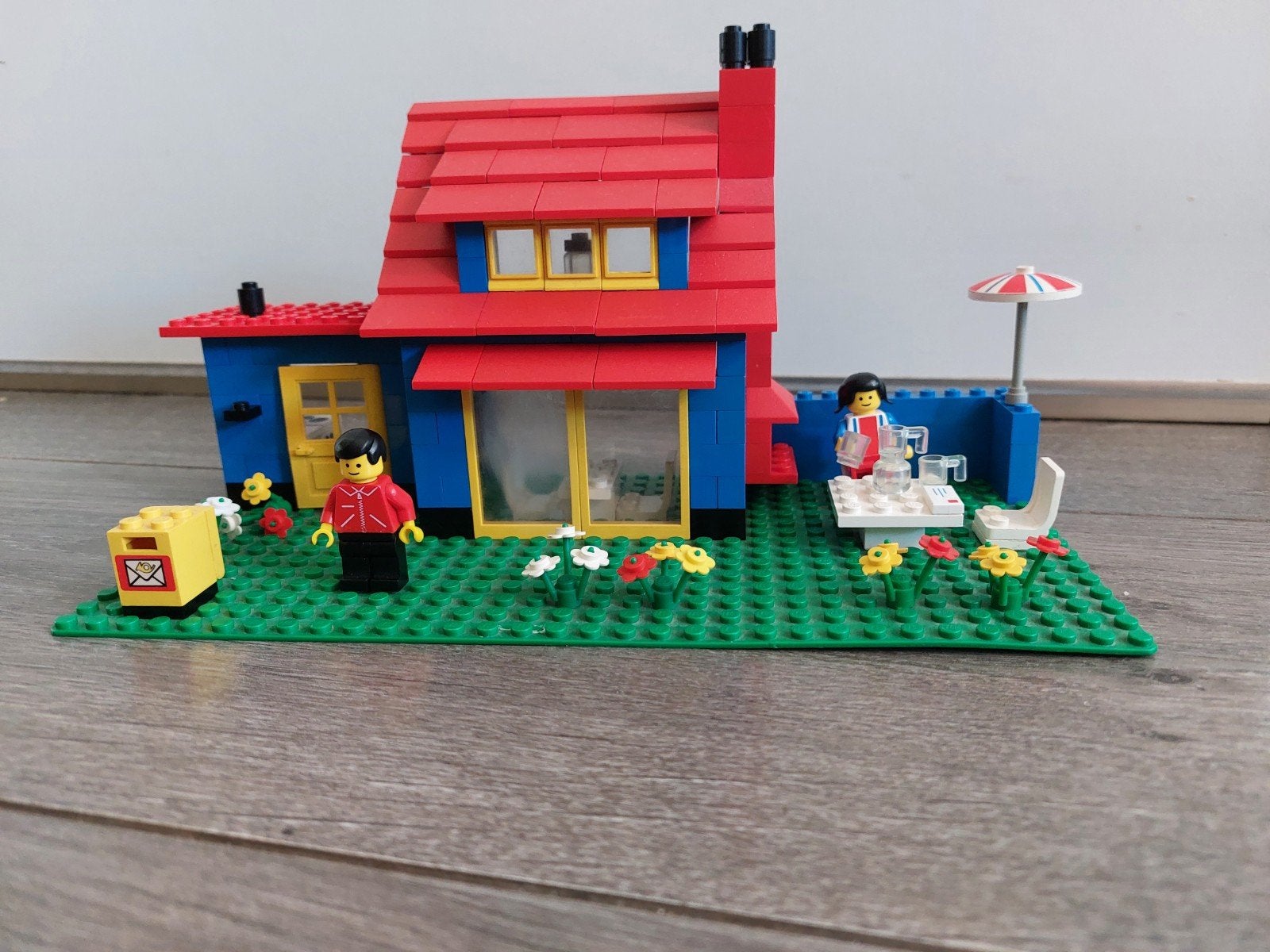 LEGO-set 5372 town house compleet met boekje mist 2 stikkers, Compleet, Gebruikt, Overige thema's, Verzenden