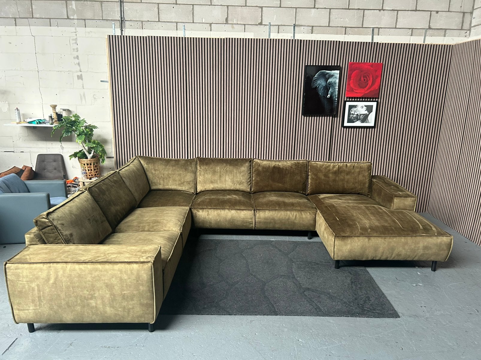 GRATIS LEVERING U-Bank Velvet Mosgroen 395X300 GEREINIGD, U bank velvet groen, Hoekbank, 300 cm of meer, Ophalen of Verzenden