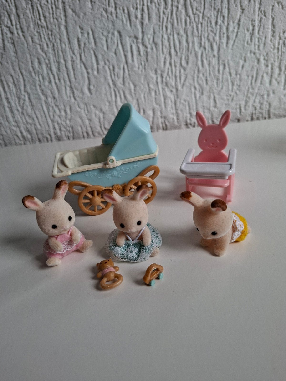 Sylvanian Families Baby Konijn Set met Kinderwagen en Stoel, Ophalen, Zo goed als nieuw