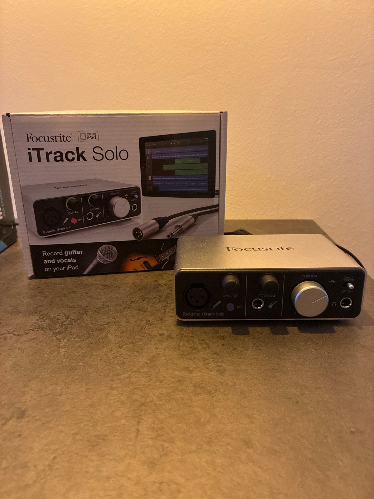 Focusrite iTrack Solo audio interface, Ophalen of Verzenden, Zo goed als nieuw