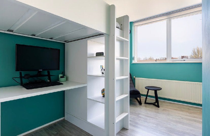 Ikea stuva hoogslaper met bureau en 3 lades, Ophalen, Zo goed als nieuw, Hoogslaper