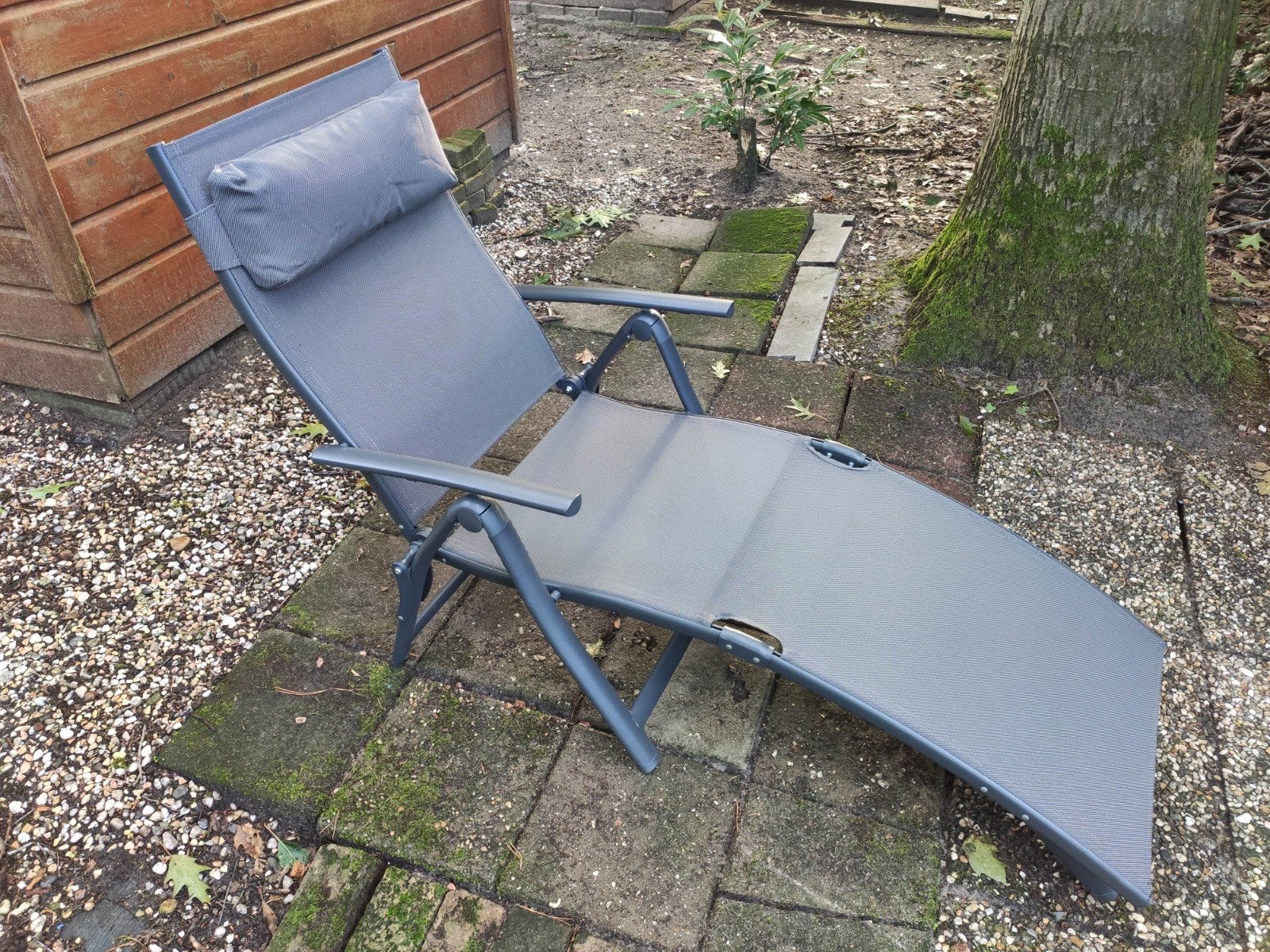 NIEUWE Verstelbare en opvouwbare ligstoel met hoofdkussen, Ophalen, Nieuw, Aluminium, Verstelbaar