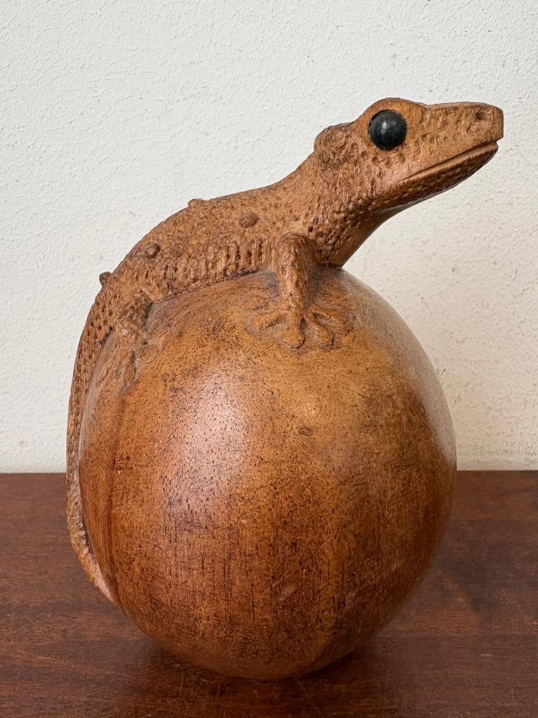 Beeld gekko gecko toke cica bali Indonesië, Overige onderwerpen, Houtsnijwerk, Minder dan 20 cm, Ophalen of Verzenden