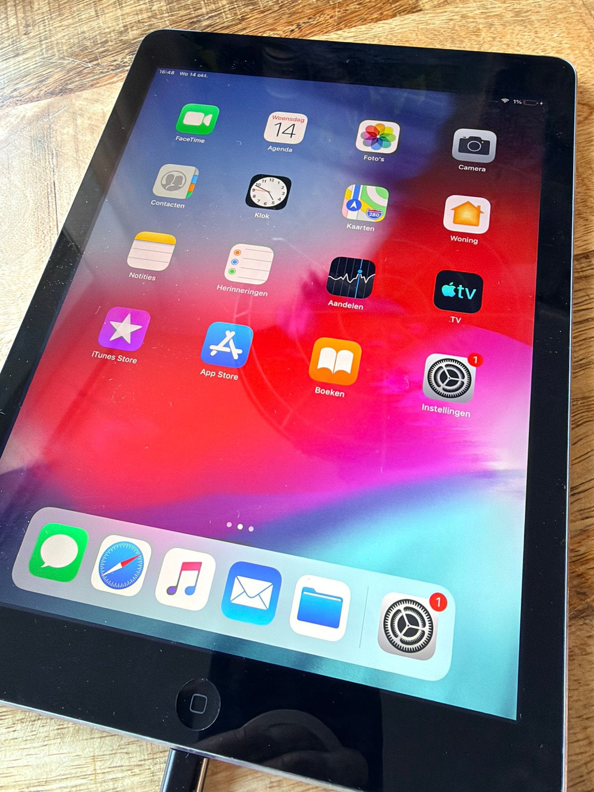 iPad Air 1 16GB wifi/cellular, space grey, met smart cover, Computers en Software, Gebruikt, Apple iPad Air, Ophalen of Verzenden