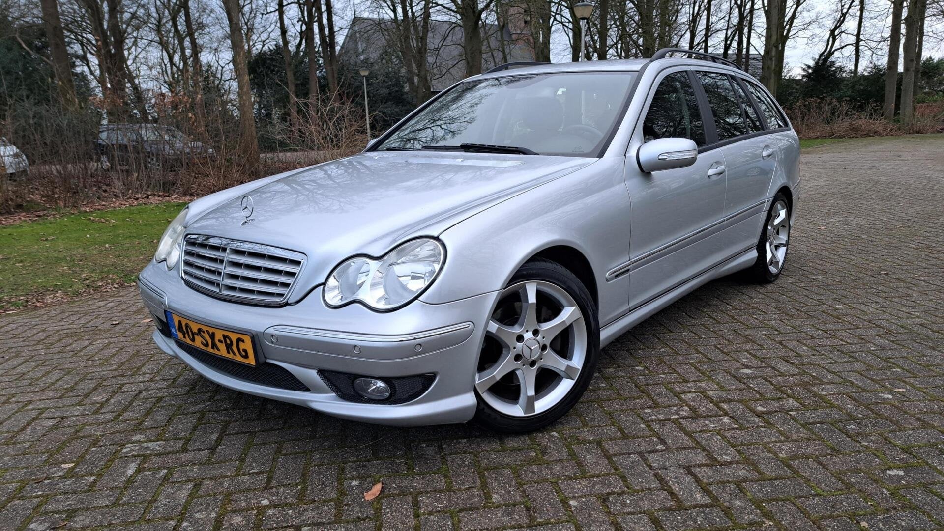 Mercedes C280 Combi Avantgarde Sport Ed. AMG HARMAN KARDON, Auto's, Mercedes-Benz, Automaat, Automatische klimaatregeling, Achterwielaandrijving