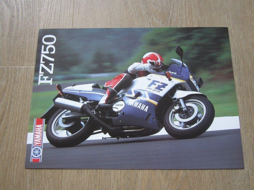 Yamaha FZ 750 brochure folder 1988, Motoren, Ophalen of Verzenden, Yamaha