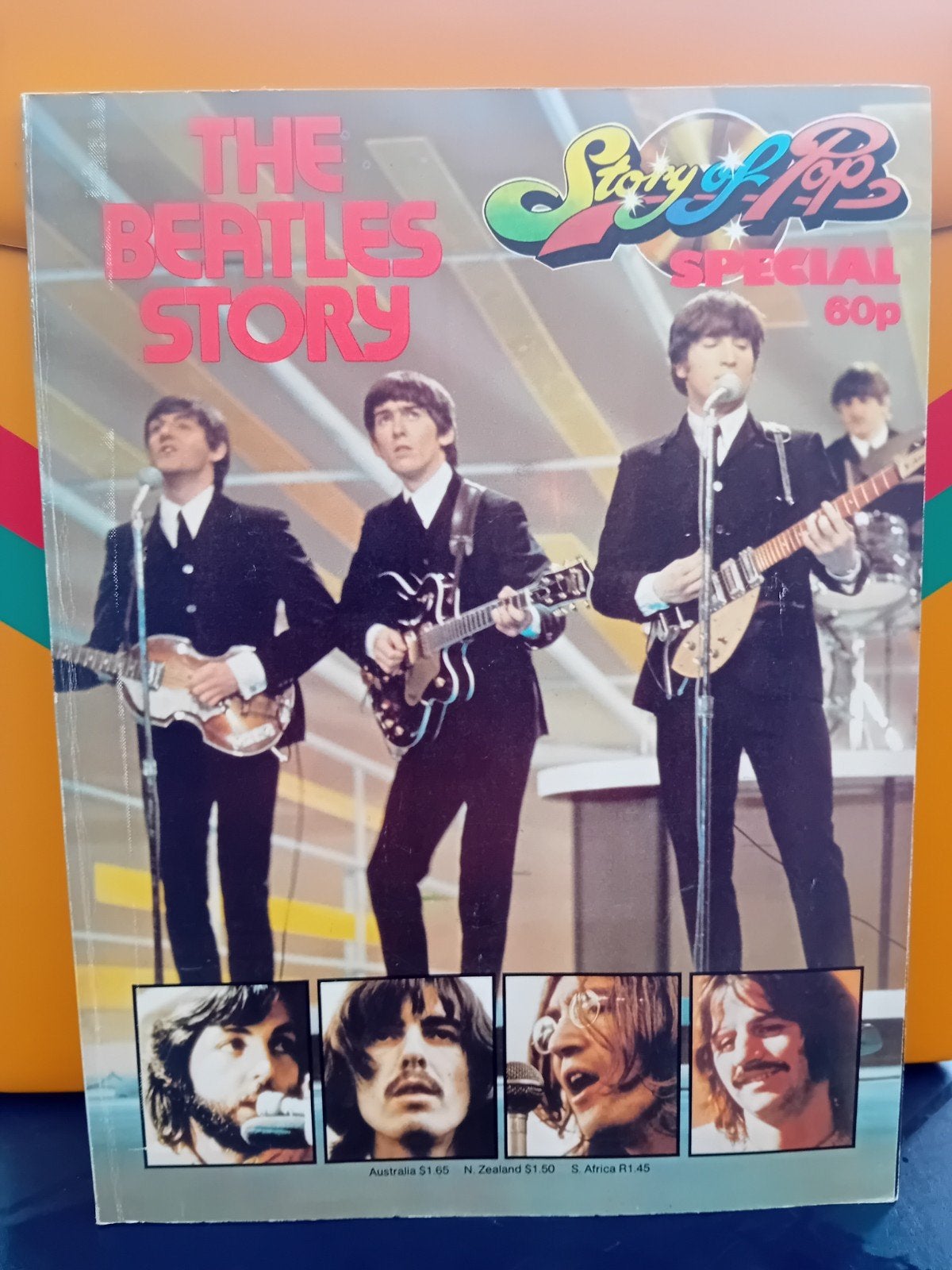 Vintage boek De The Beatles begin jaren 70, Ophalen of Verzenden, Zo goed als nieuw, Artiest