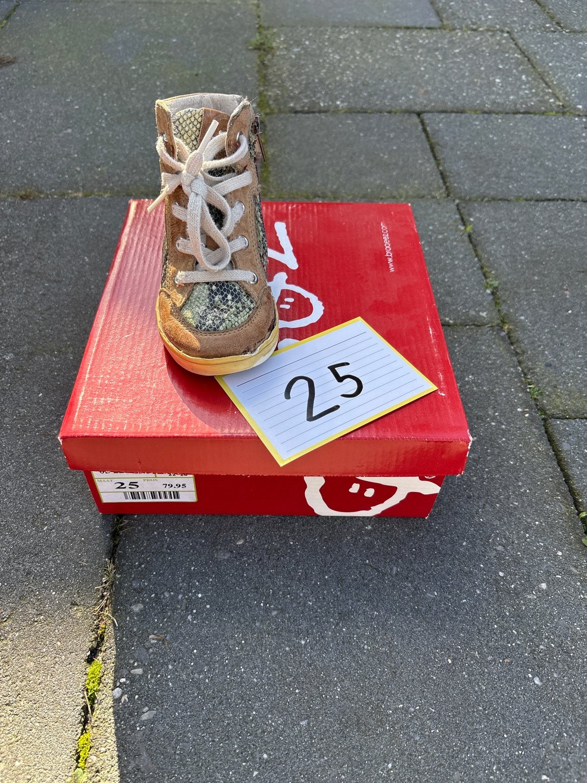 Leuke bruine kinderlaarsjes maat 25, Ophalen of Verzenden, Zo goed als nieuw, Jongen of Meisje, Laarzen