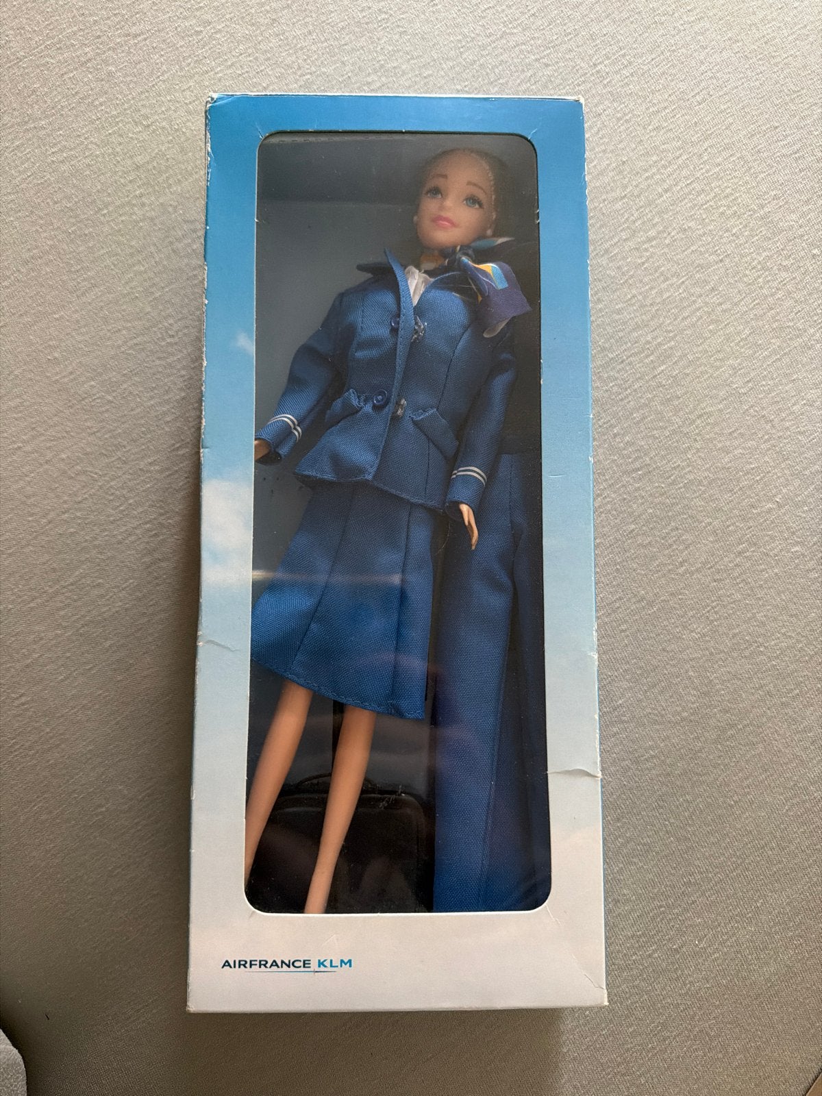 Barbie KLM stewardess met accessoires, Ophalen of Verzenden, Zo goed als nieuw, Barbie