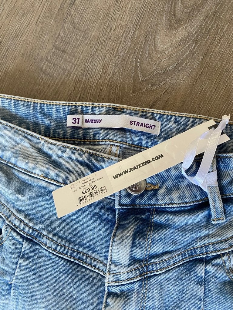 Spijkerbroek van Raizzed  maat 31., Kleding | Dames, Blauw, Raizzed, Nieuw, Ophalen of Verzenden