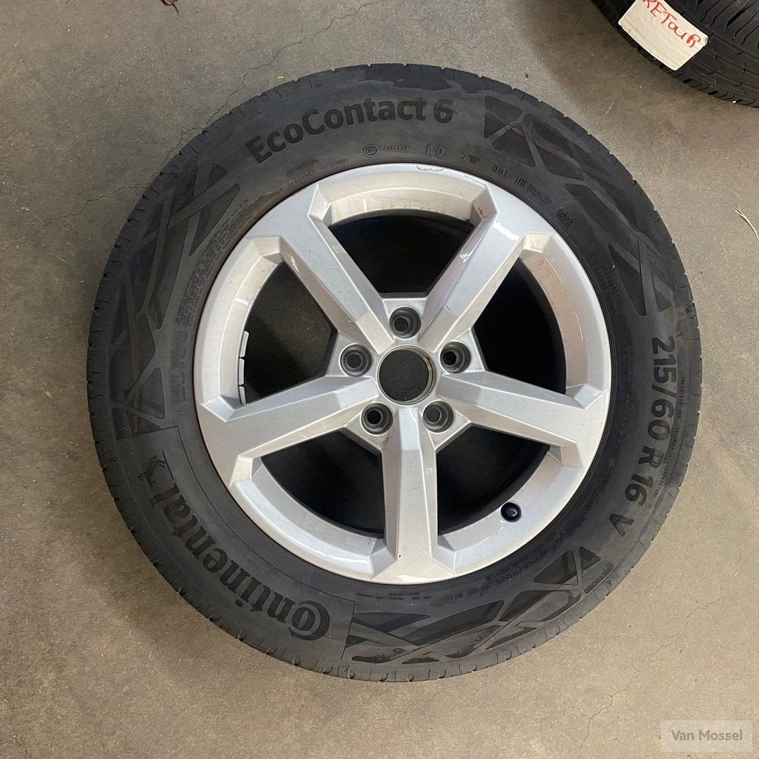 Audi Q2 Continental Eco Contact 6 215/60/R16 95V, -, Banden en Velgen, Ophalen of Verzenden, Zomerbanden