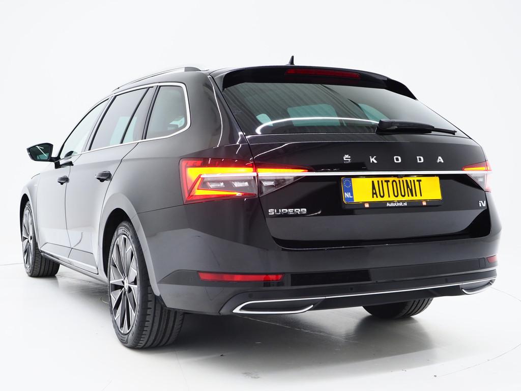 Skoda Superb Combi 1.4 TSI iV Laurin & Klement | Panoramadak, Gebruikt, Zwart, 4 cilinders, Zwart