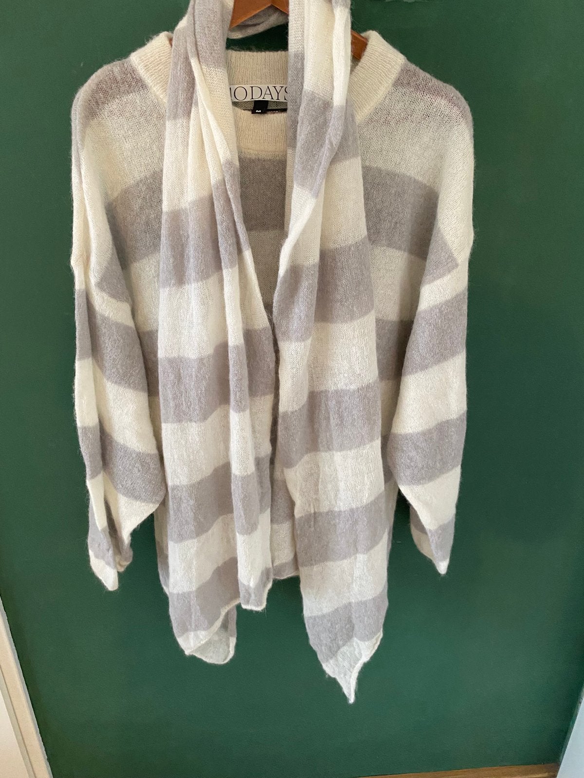 10 days trui met sjaal, Ophalen of Verzenden, Zo goed als nieuw, Maat 46/48 (XL) of groter, Overige kleuren