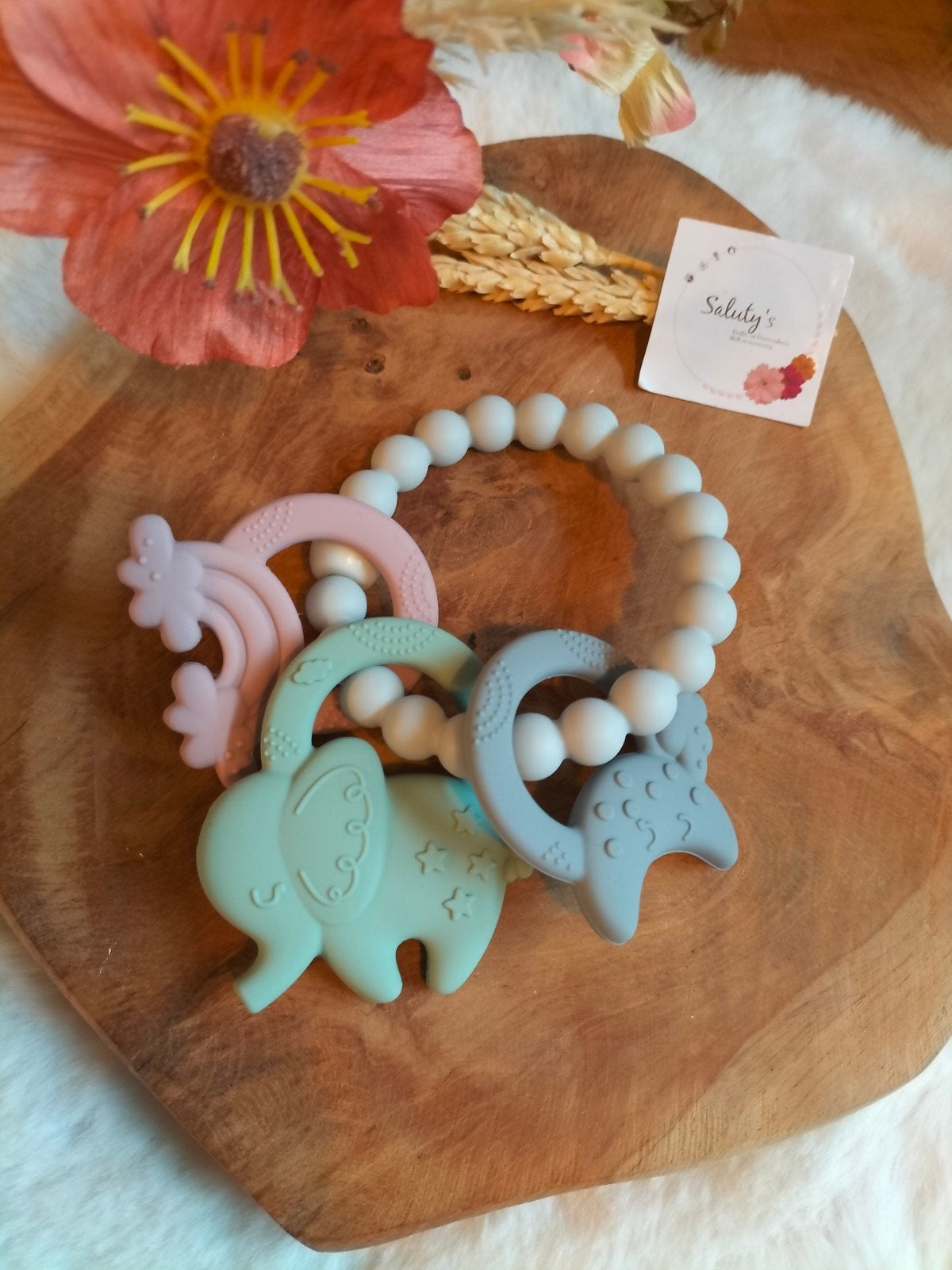Nieuw • Bijtring - rammelaar • Mint of brique, Kinderen en Baby's, Salutys kinder- en kraamcadeaus, Nieuw, Ophalen of Verzenden