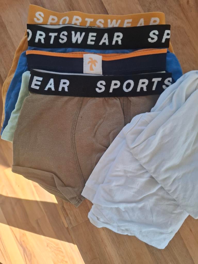 Gratis onderbroeken en hemd maat 98, Kinderen en Baby's, Kinderkleding | Maat 98, Ophalen of Verzenden, Gebruikt, Jongen, Nacht- of Onderkleding