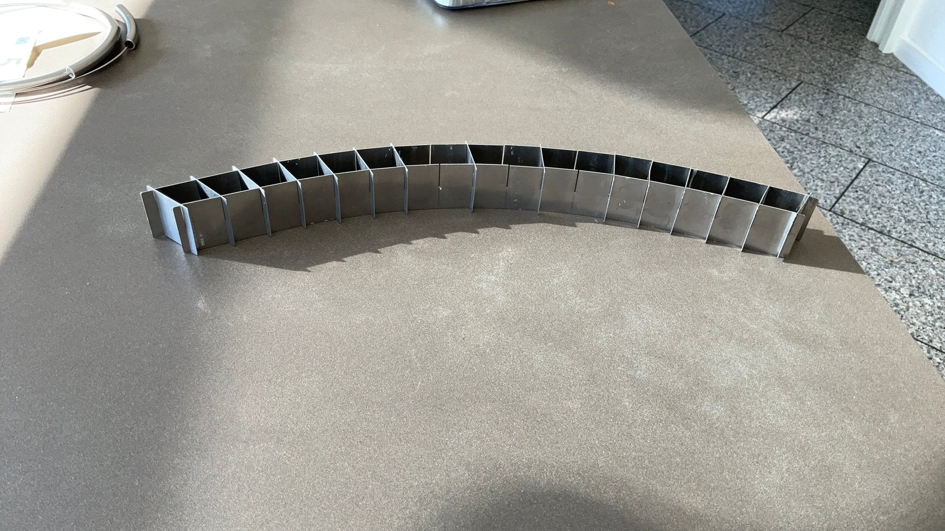 Te koop moderne kandelaar voor zowel 1,2 als 11 kaarsen, Ophalen, Overige materialen, Gebruikt, Overige merken