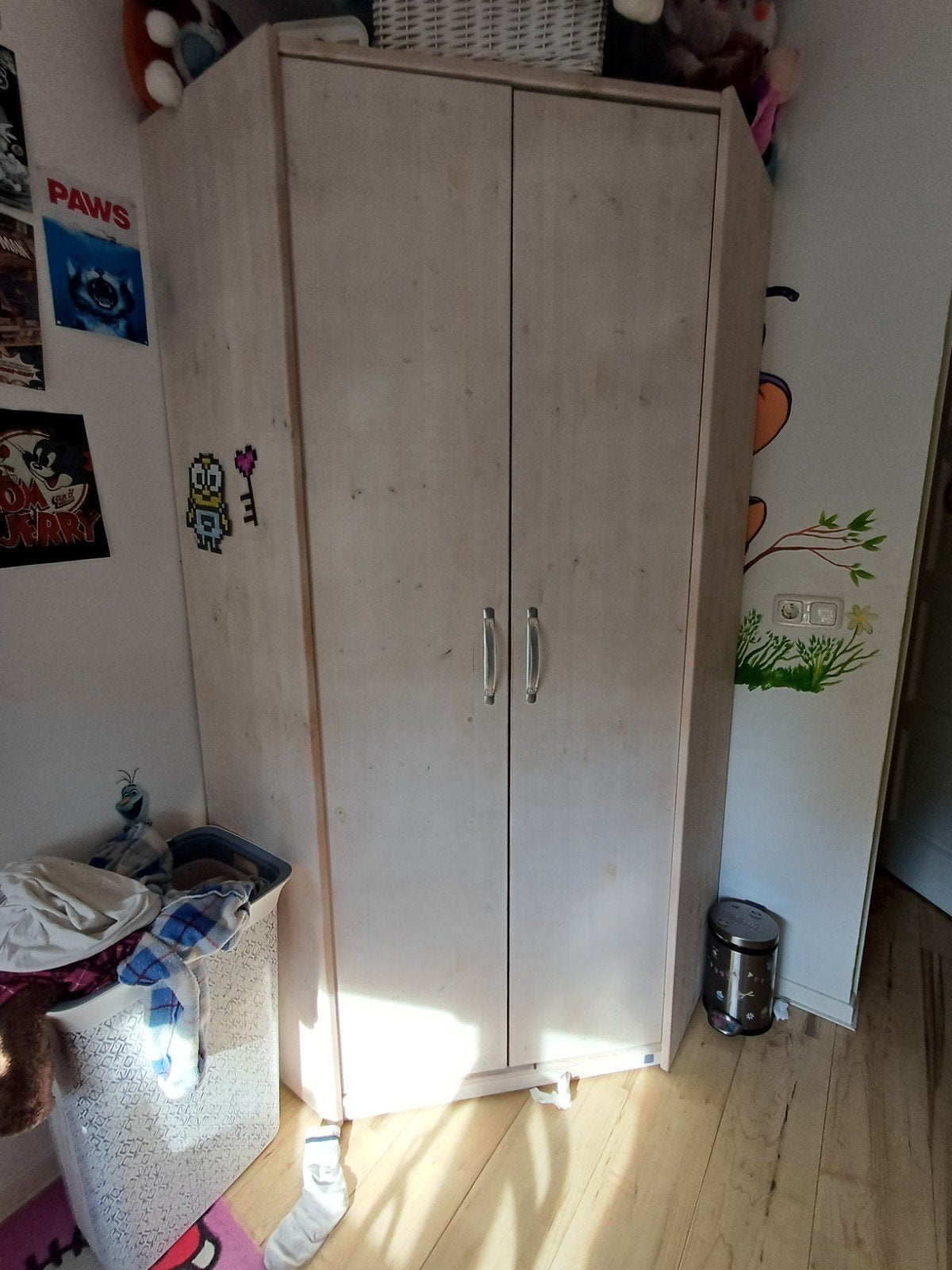 Lifetime hoekkast white wash met legplanken en hangruimte, Huis en Inrichting, Kasten | Kledingkasten, Ophalen, Met deur(en), Gebruikt