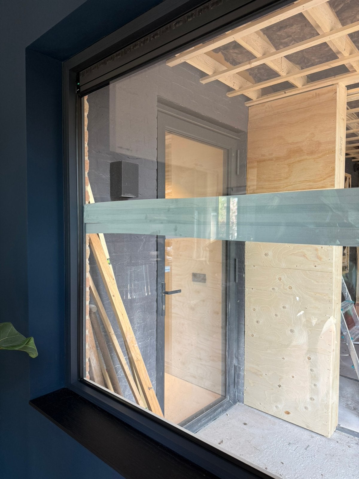 Aluminium raamkozijn RAL 7021 met Dubbelglas en Ventilatie, Doe-het-zelf en Verbouw, Gebruikt, Raamkozijn, Aluminium, 150 tot 225 cm