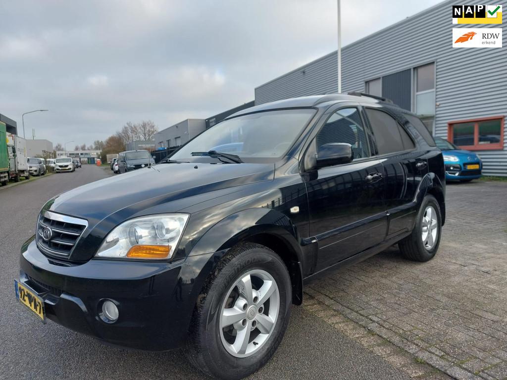 Kia Sorento 2.5 CRDI VGT ONLY EXPORT ENGINE TICKS BUT RUNS, Auto's, Automaat, Stof, Origineel Nederlands, Bedrijf