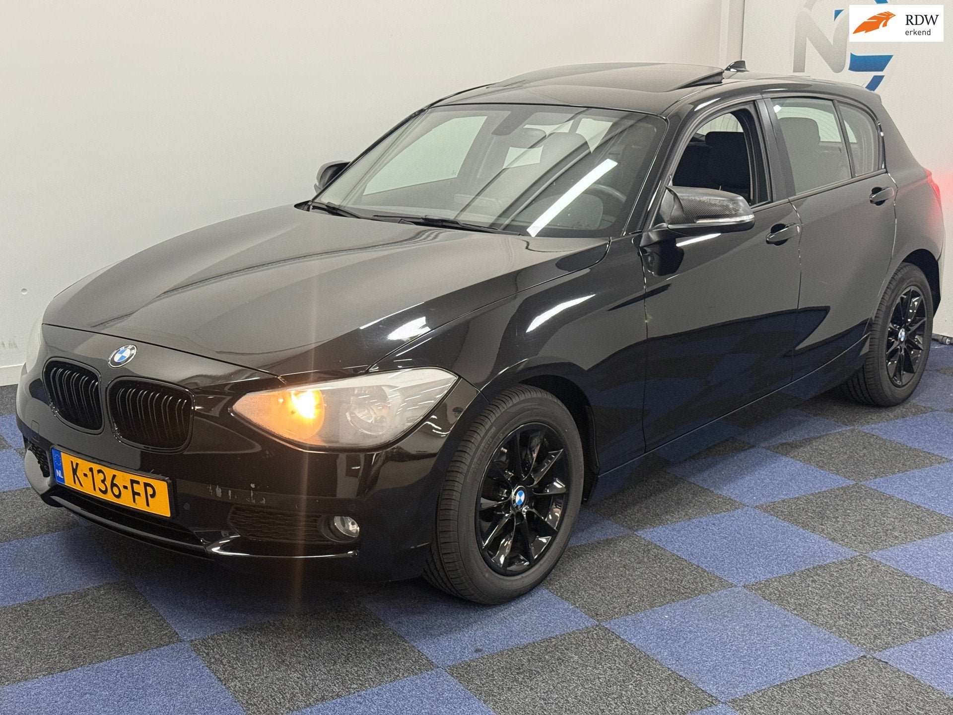 BMW 1-serie 116i Business / SCHUIFKANTELDAK / NETTE AUTO / S, 1-Serie, Gebruikt, 4 cilinders, Cruise Control