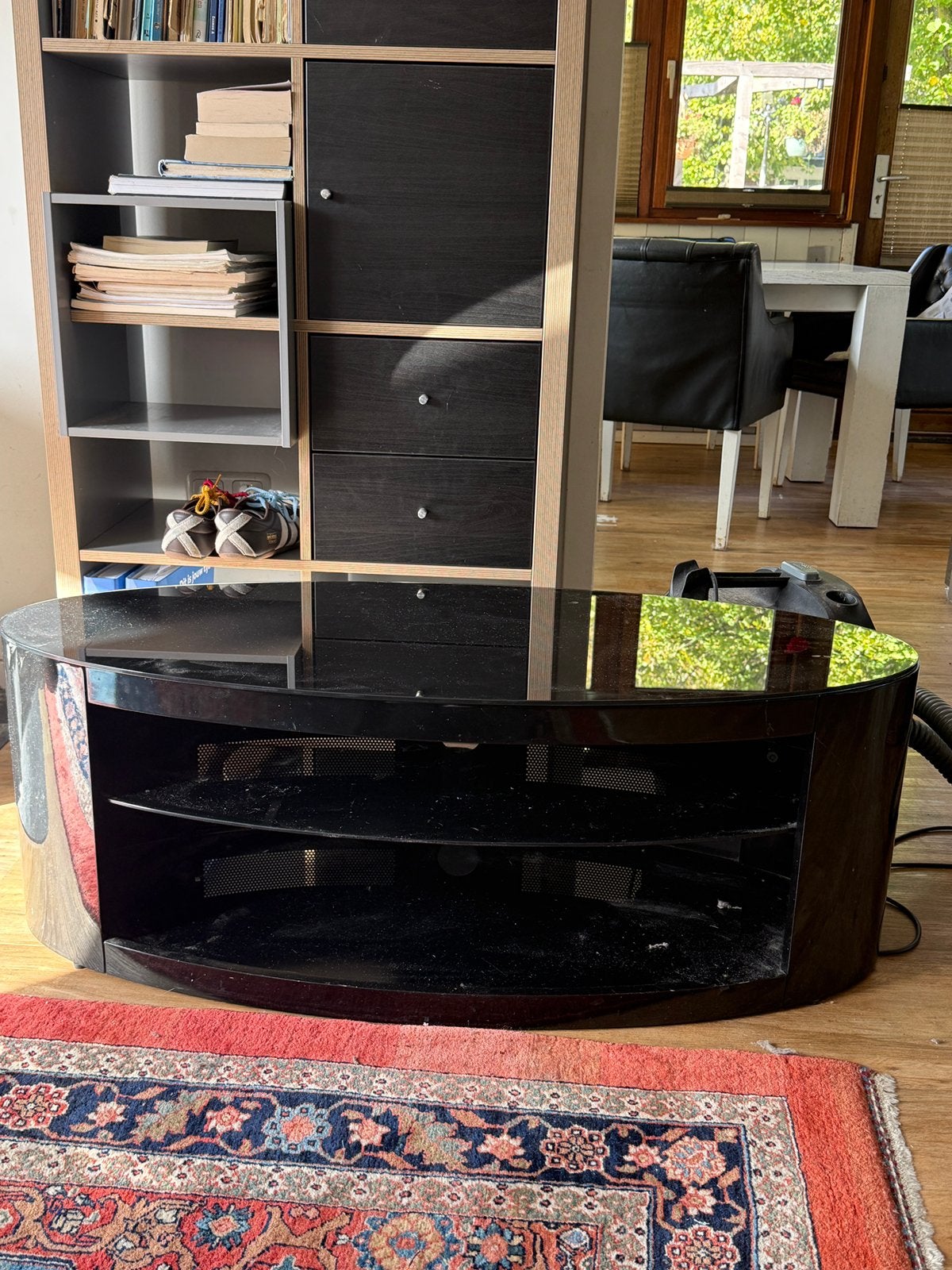 Tv meubel, ovaal zwart glas, Huis en Inrichting, Ophalen, Gebruikt, 100 tot 150 cm, Glas