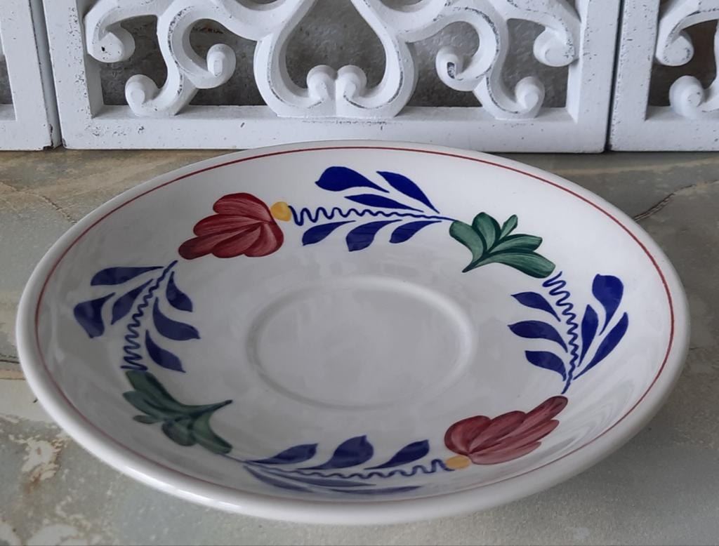 Boch boerenbont schotel  onder soepkom, handgeschilderd, Antiek en Kunst, Antiek | Servies los, Ophalen of Verzenden
