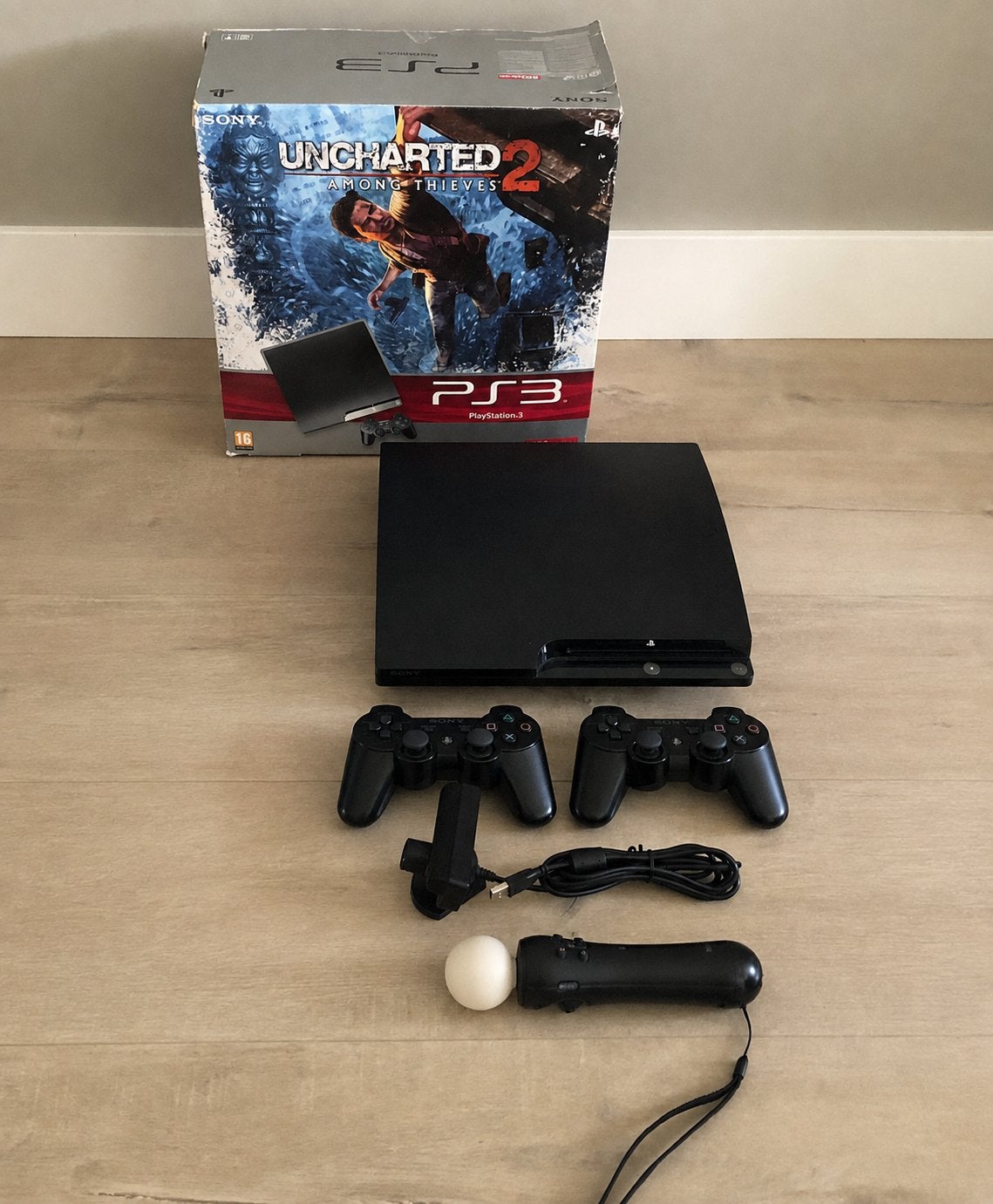 PS3 Slim met doos, 2 controllers en Move controller, Met 2 controllers, Zo goed als nieuw, Slim, 250 GB