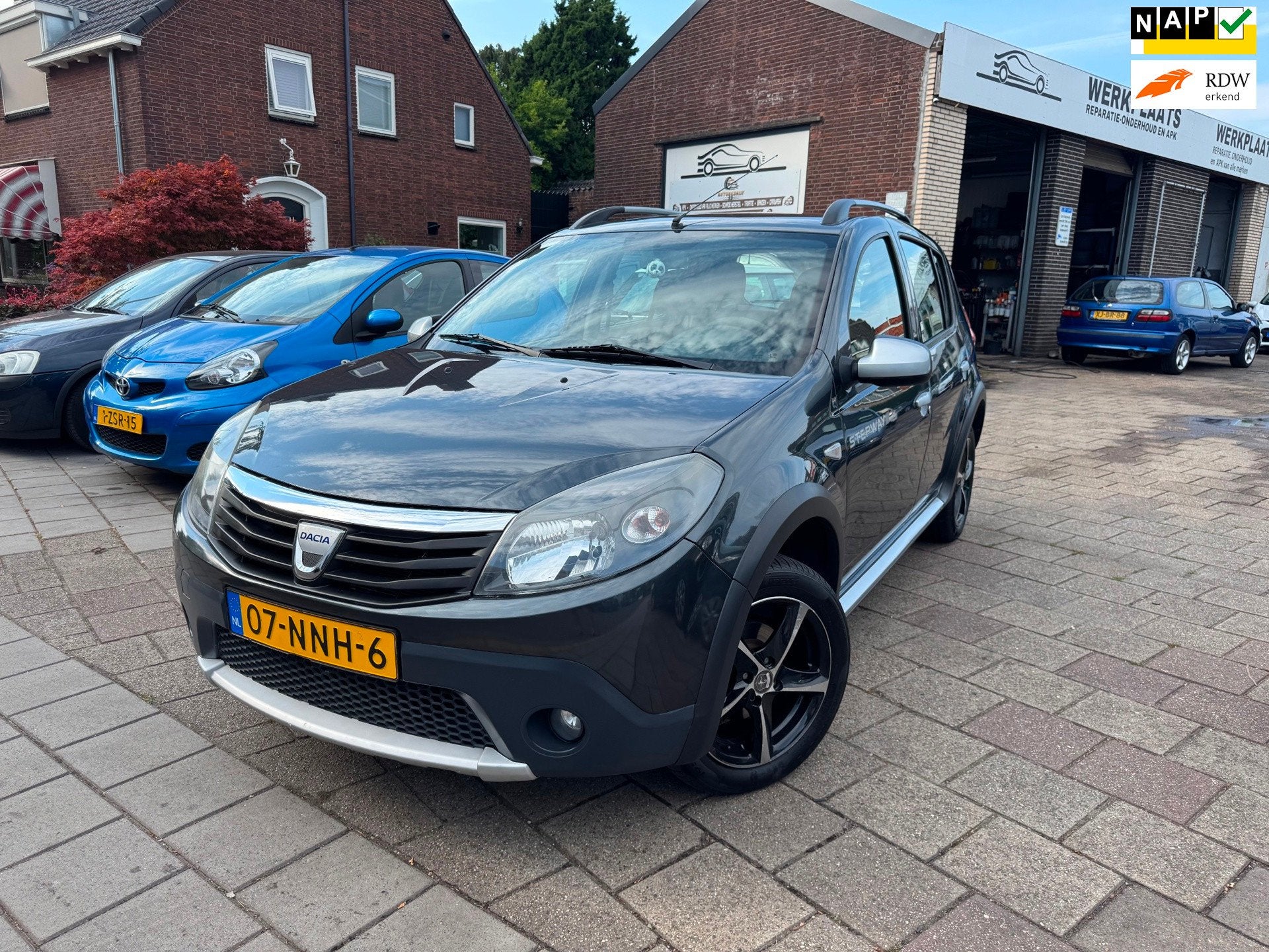 Dacia Sandero 1.6 Stepway/ Nw KOPPELING SET/DEALER ONDERHOUD, Auto's, Dealer onderhouden, 4 cilinders, 1070 kg, Origineel Nederlands