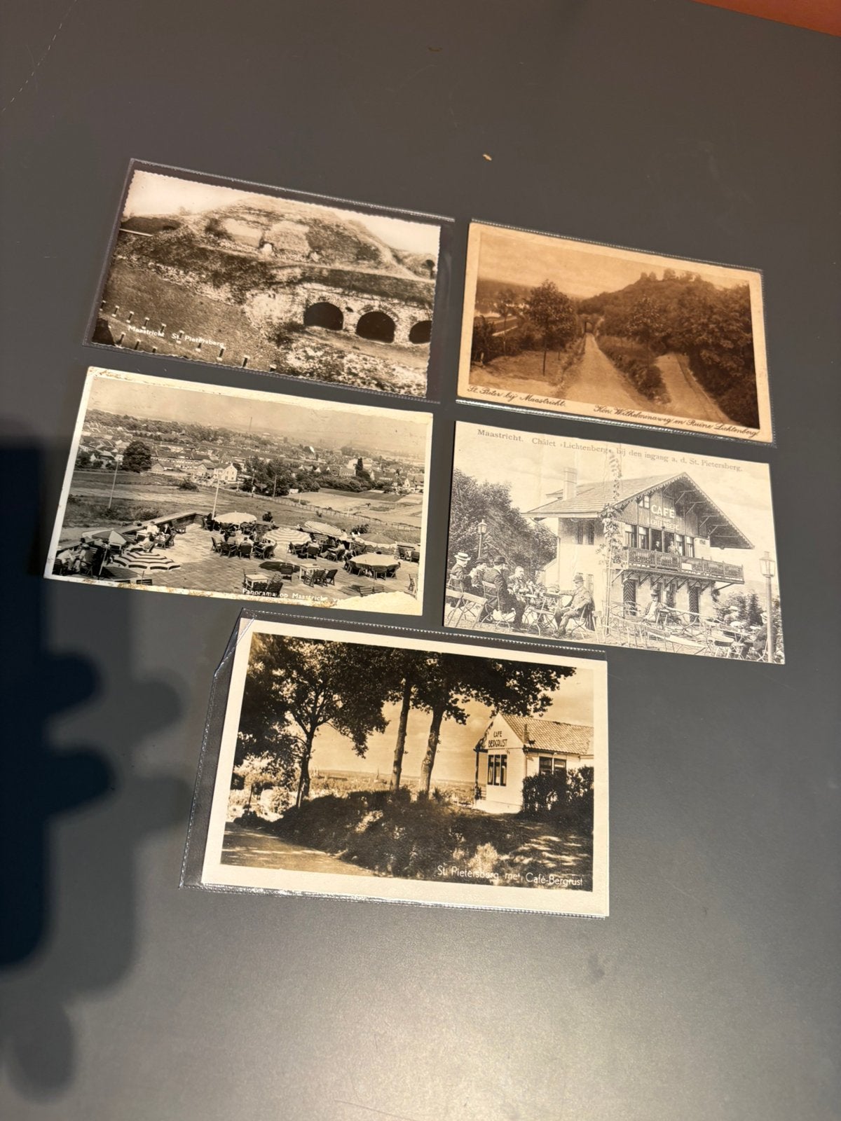 Oude Ansichtkaarten Maastricht SintPietersberg,Café Berglust, Verzenden, 1940 tot 1960, Limburg