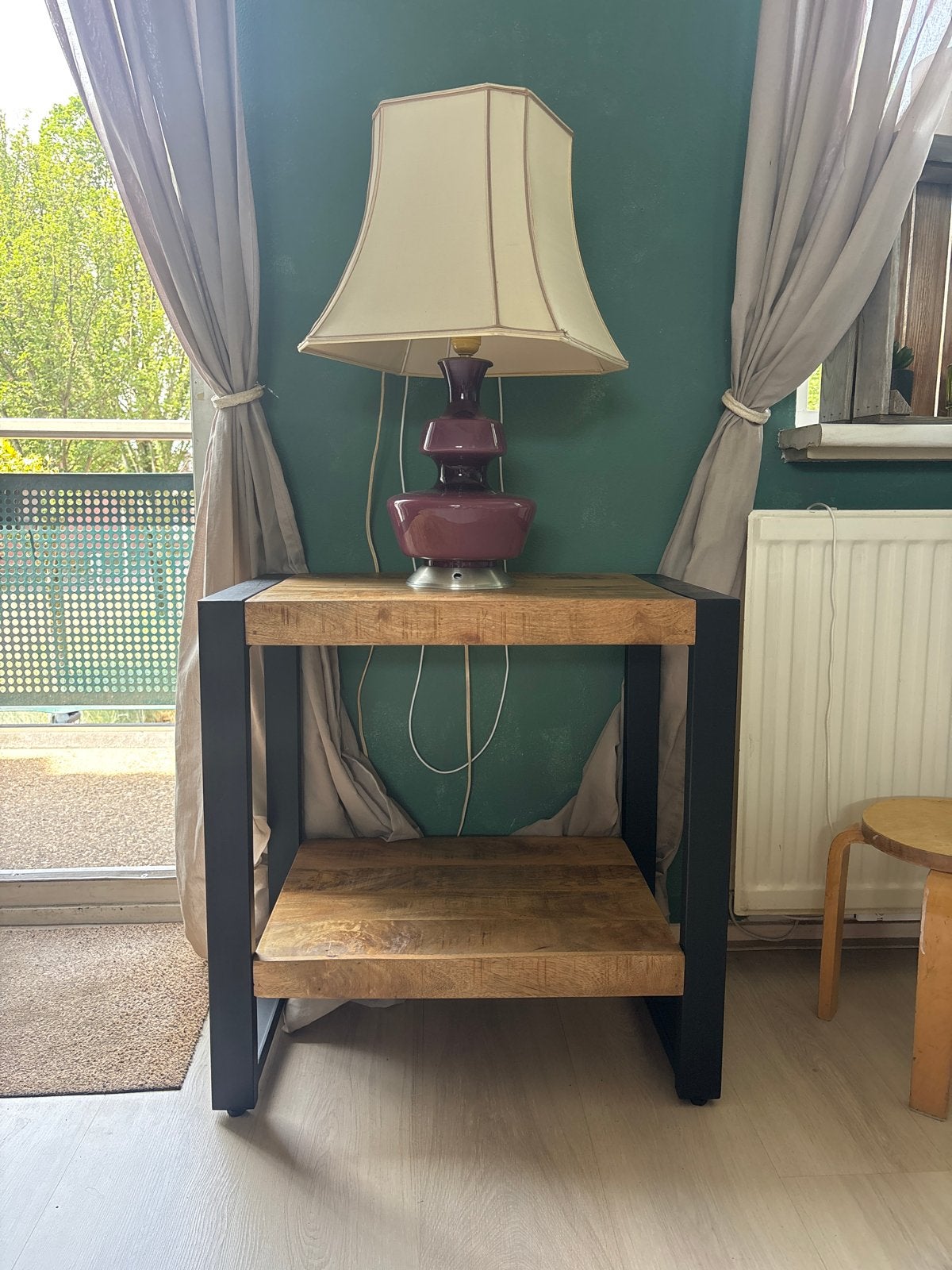 Mango Houten Bijzettafel met Stalen Frame, Minder dan 55 cm, Zo goed als nieuw, Rechthoekig, Hout
