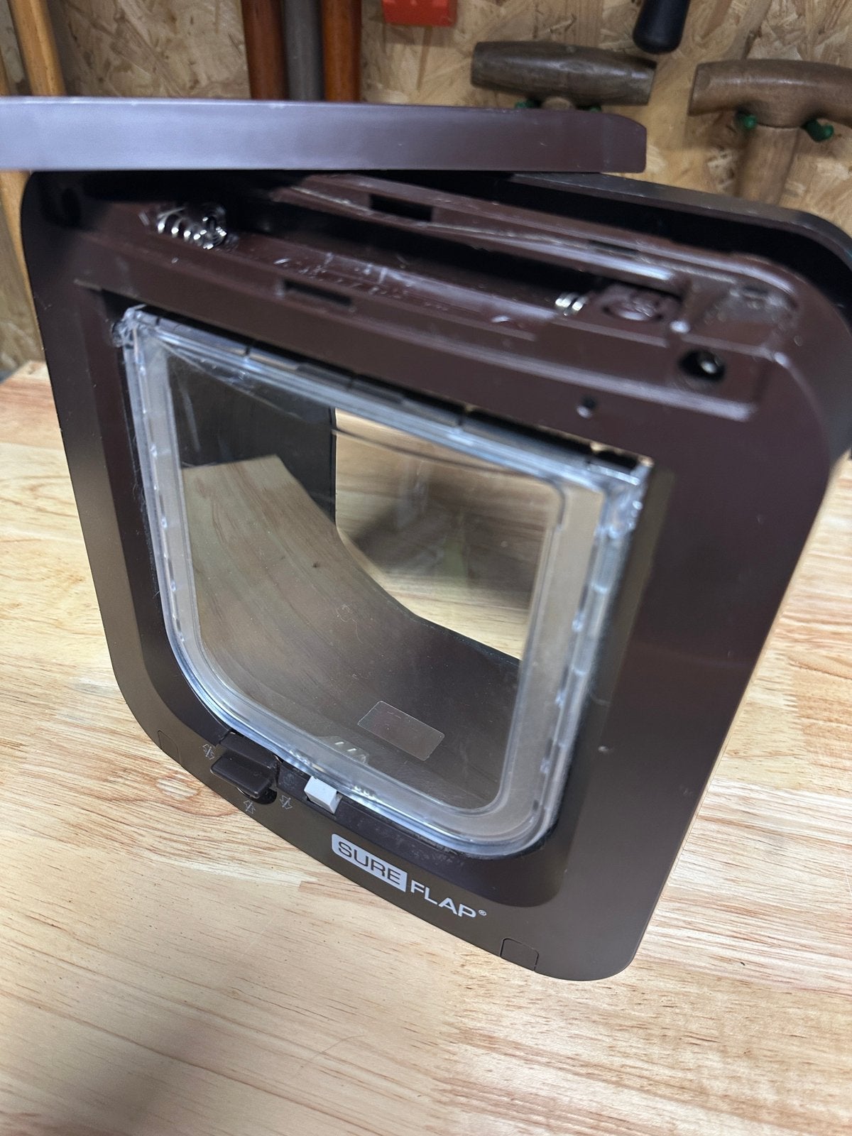 Kattenluik SureFlap Cat Flap - bruin, Dieren en Toebehoren, Ophalen, Gebruikt