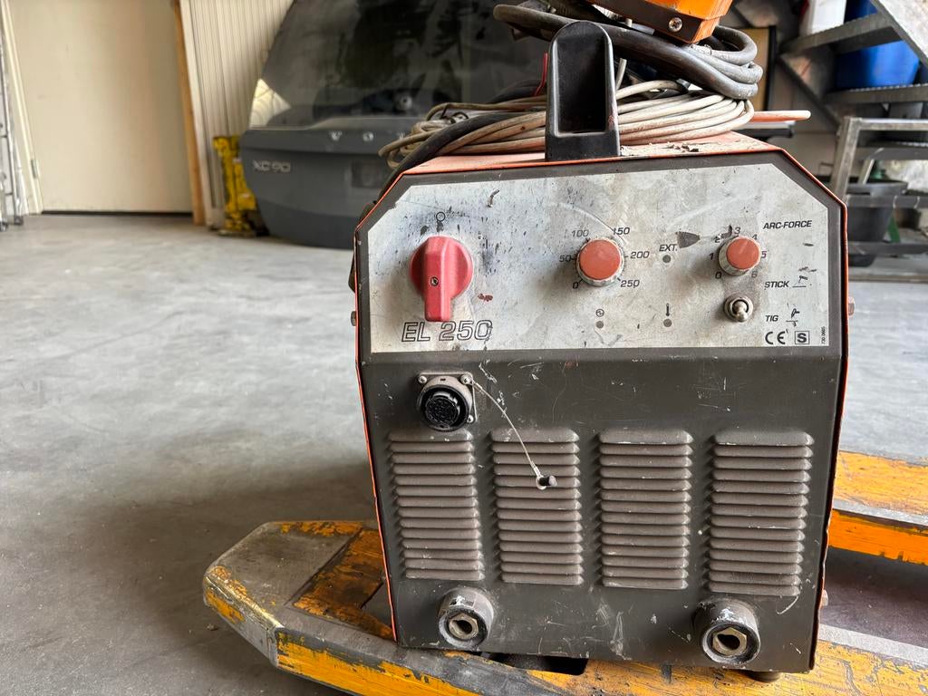 Lastek EL 250 Elektrode Lasmachine 400V - Goede Staat, Ophalen, Gebruikt, 250 ampère of meer, Elektroden