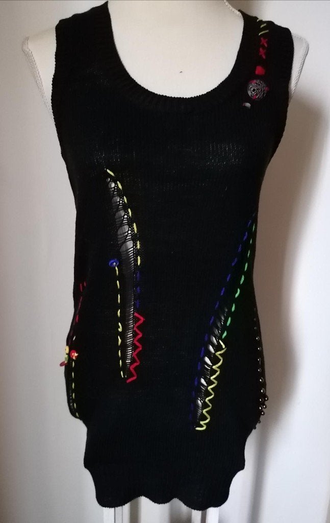 SUPER LEUKE lange zwarte spencer met div. kleurtjes mt. S/M, Kleding | Dames, Truien en Vesten, Ophalen of Verzenden, Nieuw, Maat 36 (S)