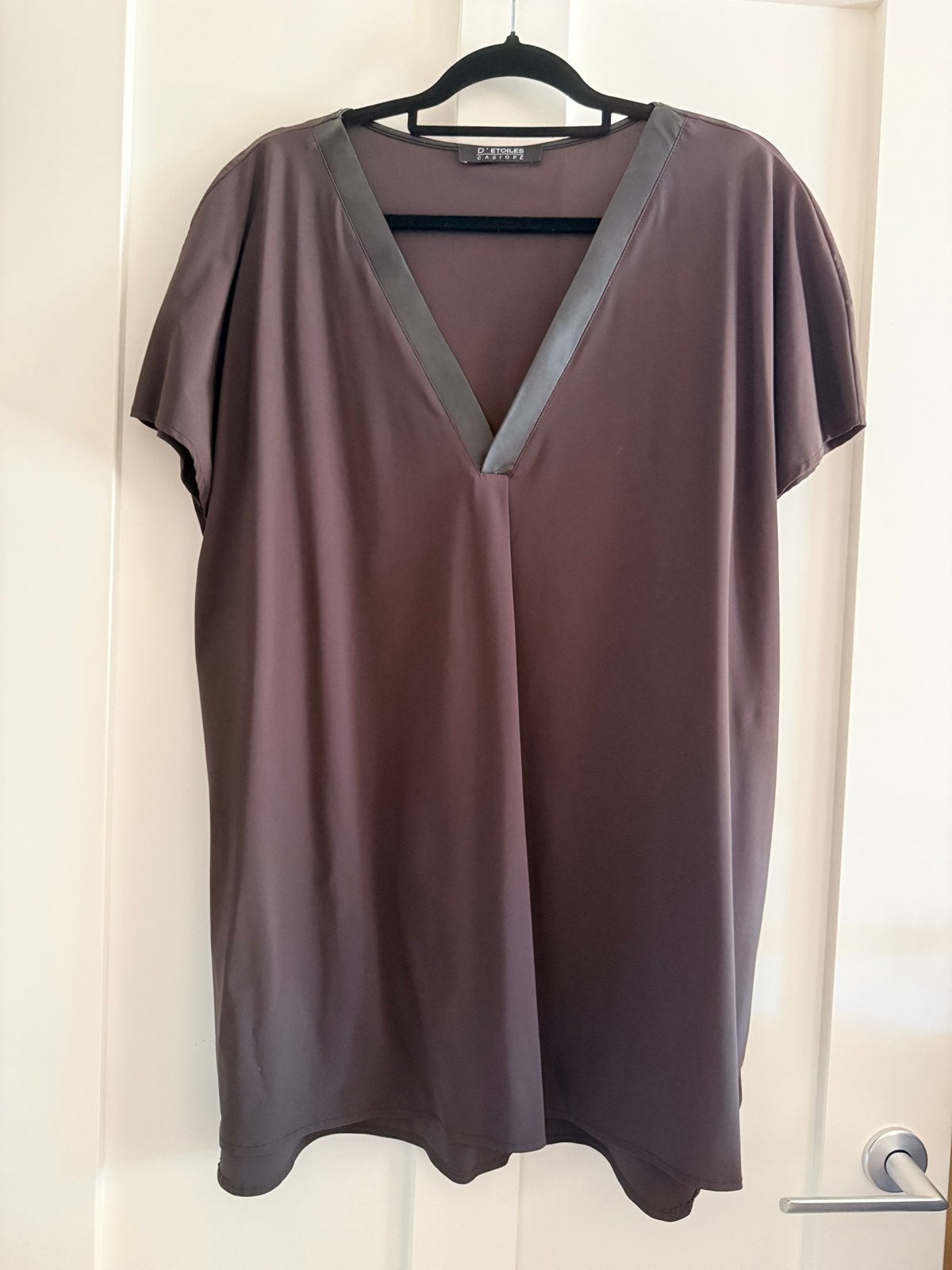 D'ETOILE CASIOPE Tuniek/Blouse met korte mouw en V-hals, Bruin, Verzenden, Maat 46/48 (XL) of groter, Zo goed als nieuw