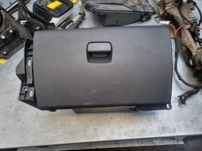Dashboardkastje van een Renault Trafic, Gebruikt, -, Renault, -