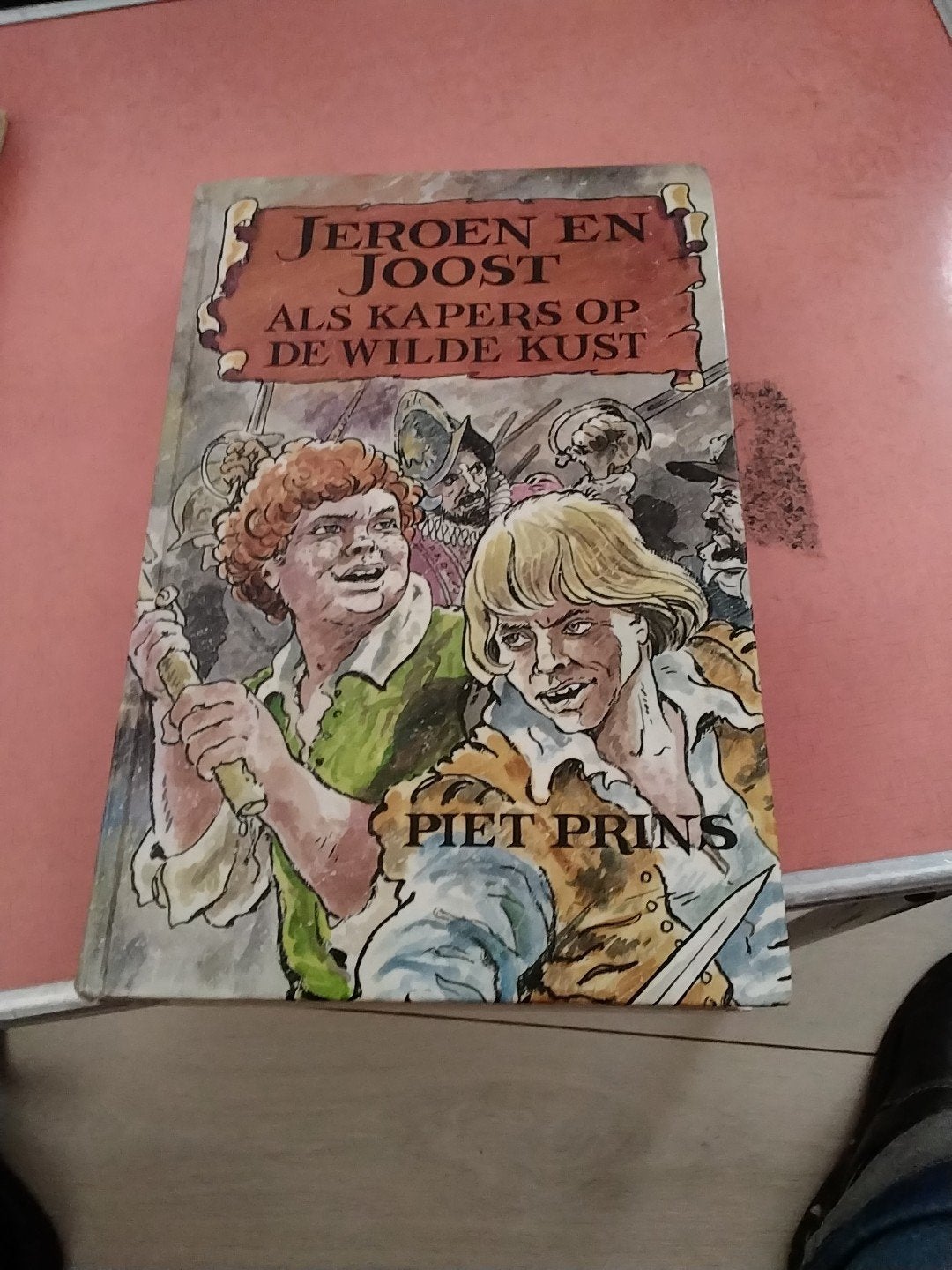 Piet prins jeroen en Joost als kapers op de wilde kust € 5, Boeken, Ophalen of Verzenden, Gelezen