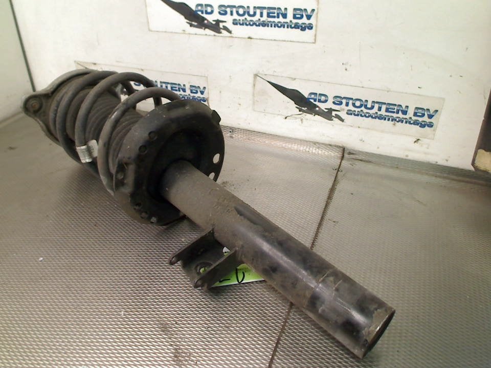 Schokbreker Links Voor Mercedes-Benz CLA (118.3) A1183203300, Gebruikt, Mercedes-Benz AG, Mercedes-Benz, Mercedesstraße 120, Stuttgart 70372, , Duitsland