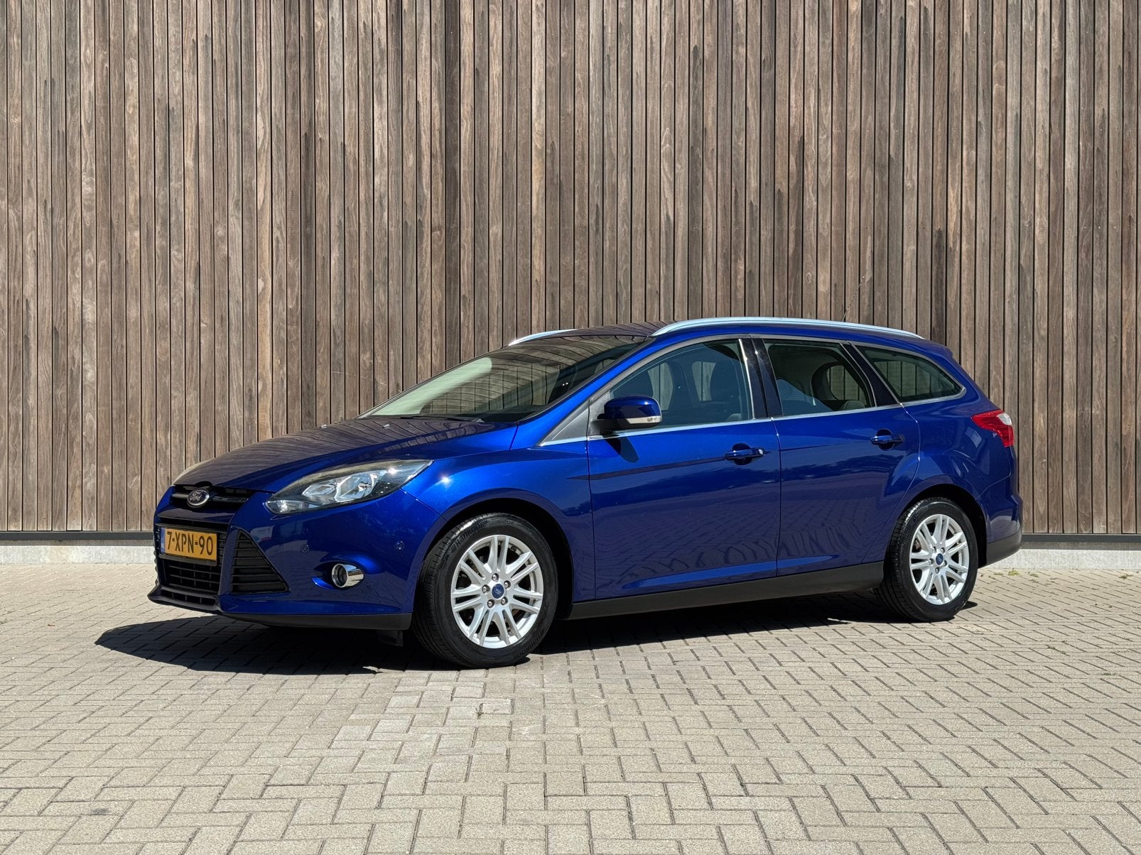 Ford Focus 1.0 Ecoboost Wagon 2014 Distributieriem vervangen, Auto's, Euro 5, Zwart, Blauw, Origineel Nederlands