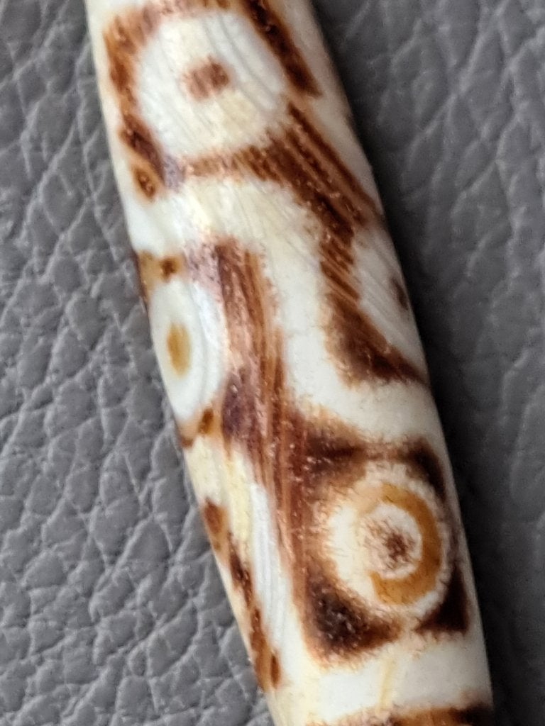 D31 Dzi Magical Tibetan old Agate 9 eye dzi, Tibet, Ophalen of Verzenden, Ritueel object