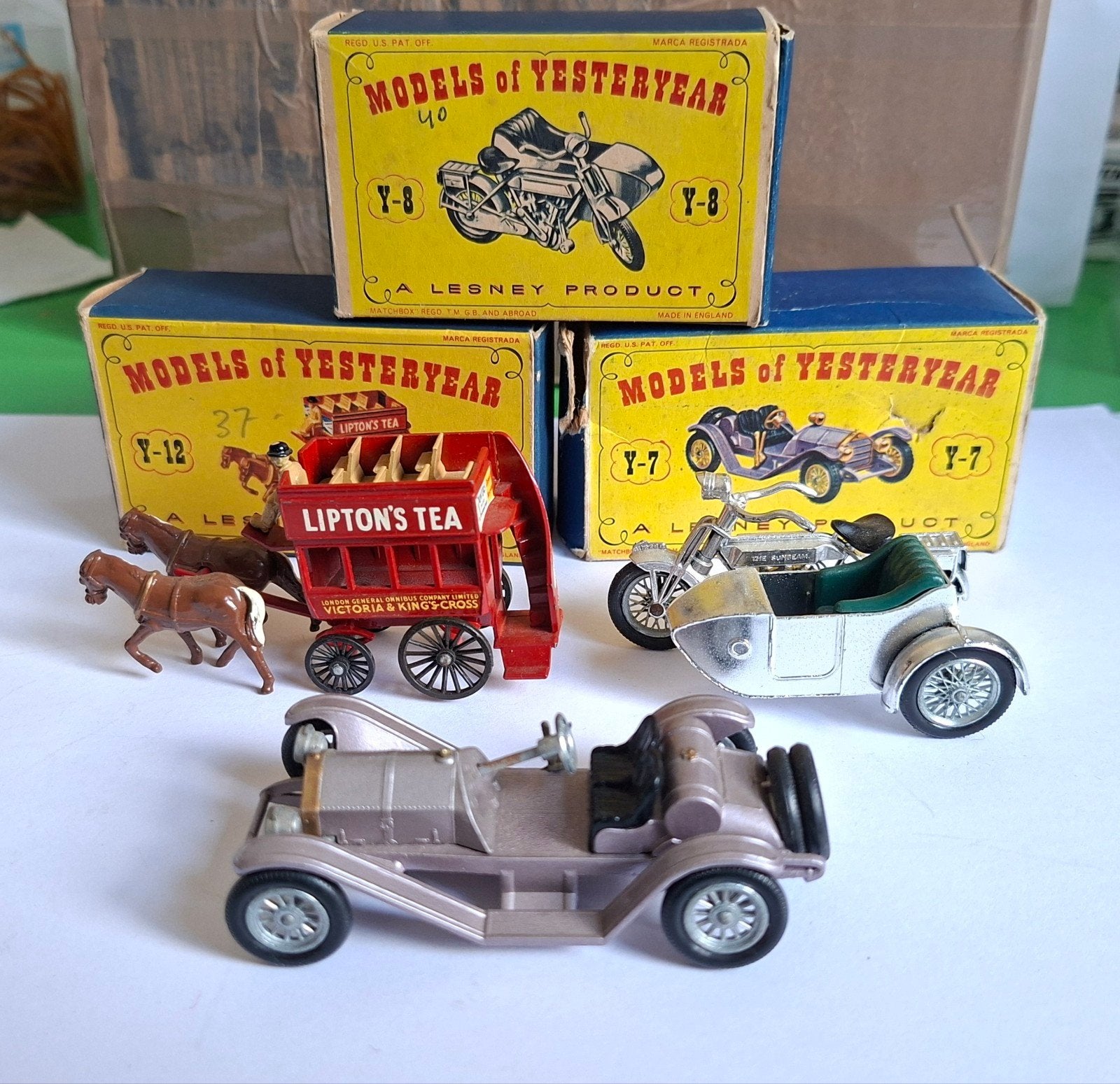 matchbox models of yesteryear  x 3, Hobby en Vrije tijd, Modelauto's | 1:43, Ophalen of Verzenden, Zo goed als nieuw, Auto, Matchbox