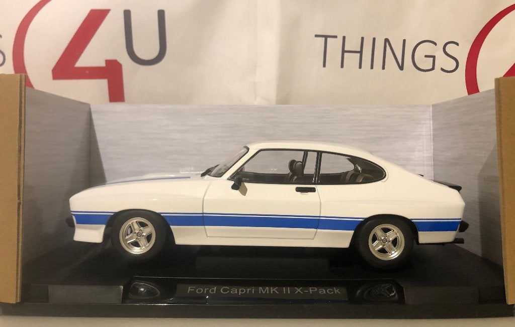 MCG 1:18 Ford Capri Mk.II X-Pack 1975 wit/blauw nieuw, Ophalen of Verzenden, Nieuw, Auto, Overige merken