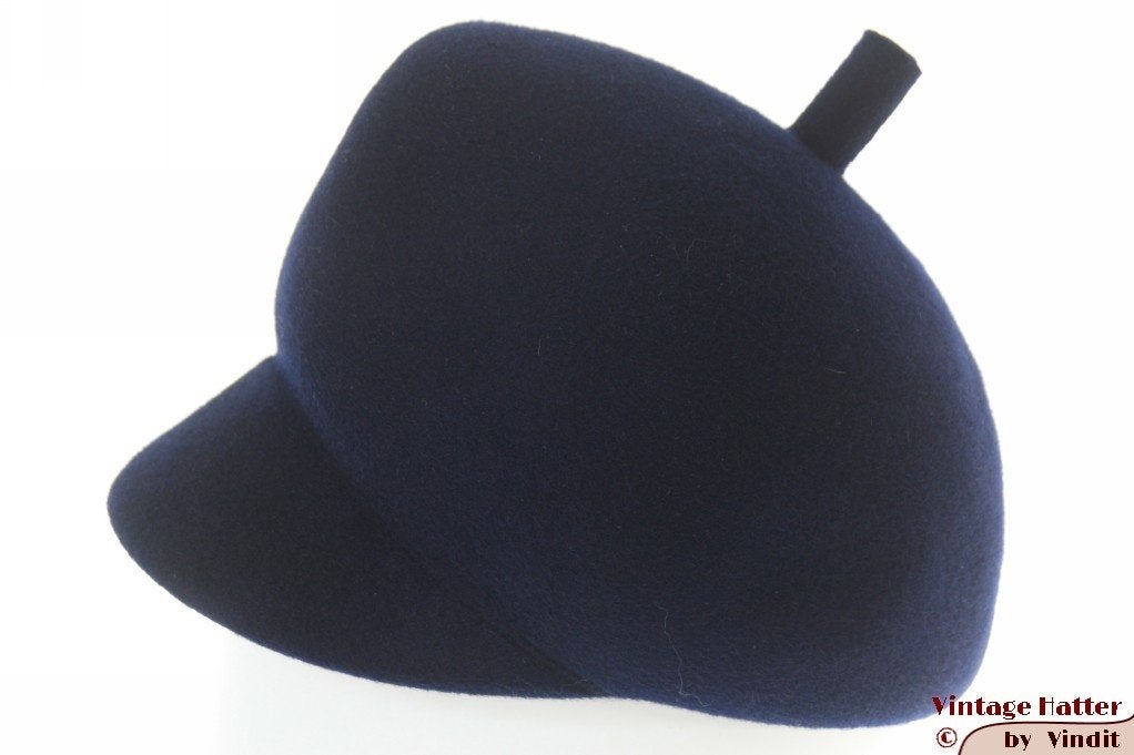 Vintage Dames pet-achtige hoed donker blauw vilt 57, Ophalen of Verzenden, Zo goed als nieuw, 56 of 57 cm (M, 7 of 7⅛ inch), Pet