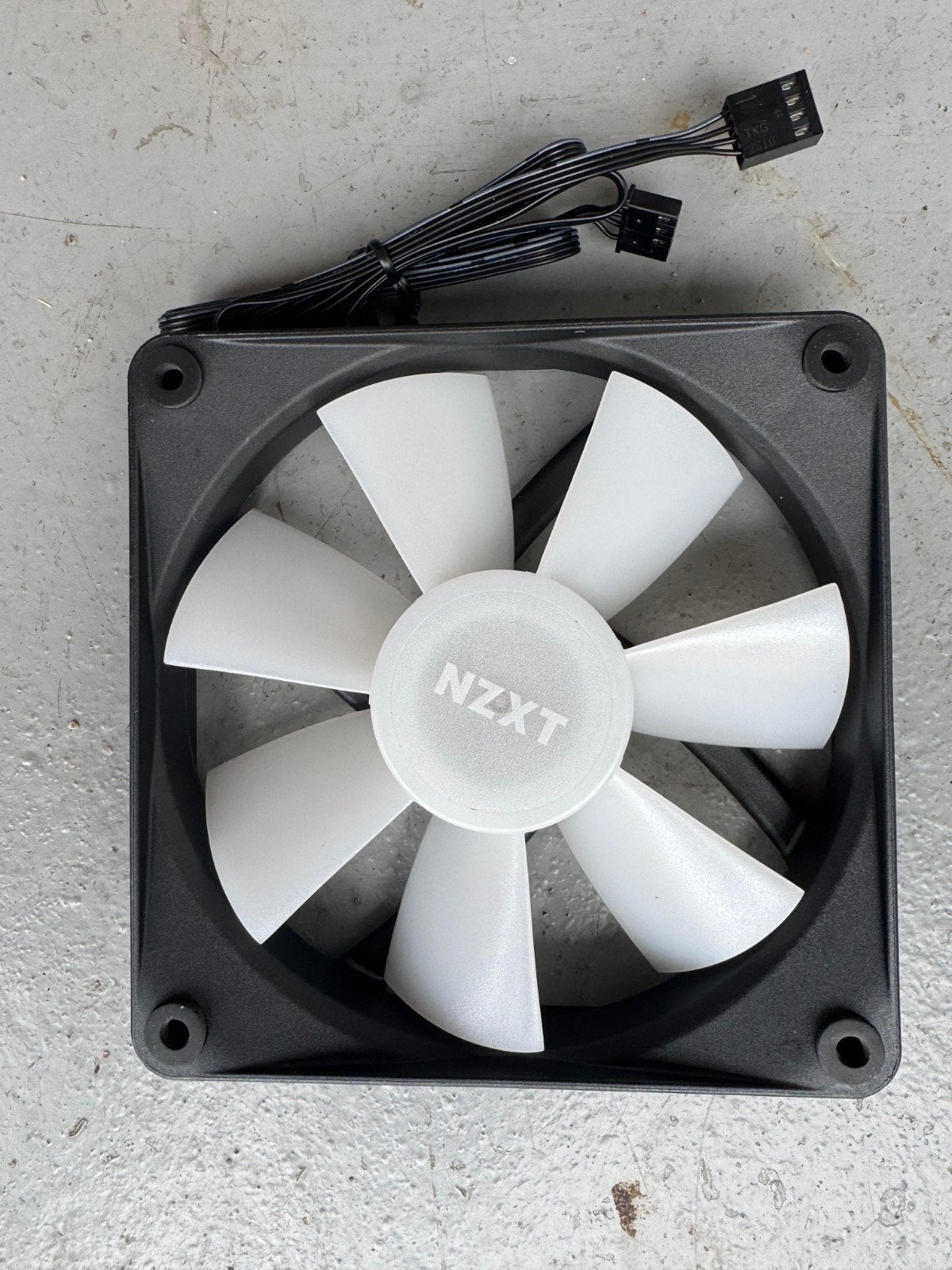 NZXT F120Q 120mm Stille PC Ventilator NIEUW (3 stuks), Computers en Software, Computerkoelers, Ophalen, Nieuw, Luchtkoeling