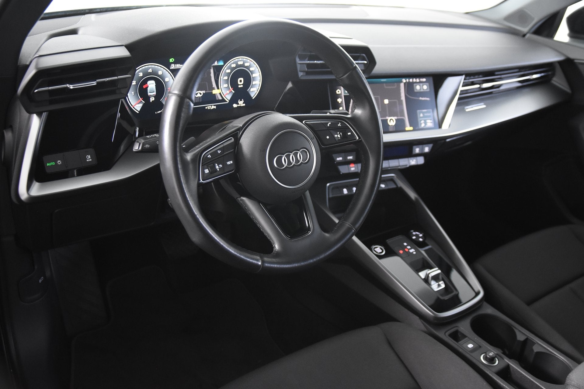 Audi A3 Sportback 30 TFSI S-tronic *1ste Eigenaar*Navigatie*, Auto's, Dealer onderhouden, Stof, Gebruikt, Zwart